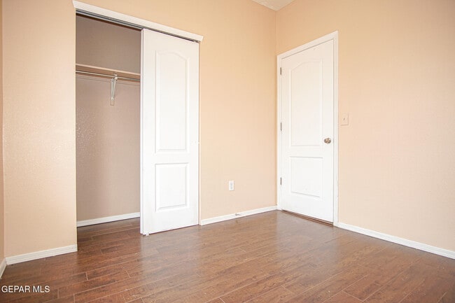 Building Photo - 14701 Calhoun Dr