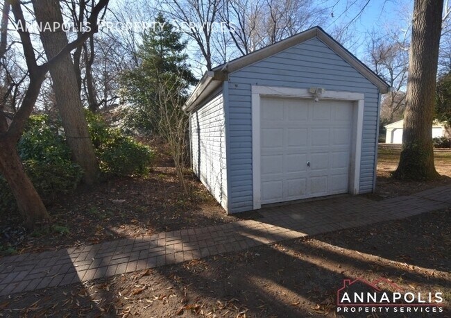 Building Photo - 90 Avondale Cir