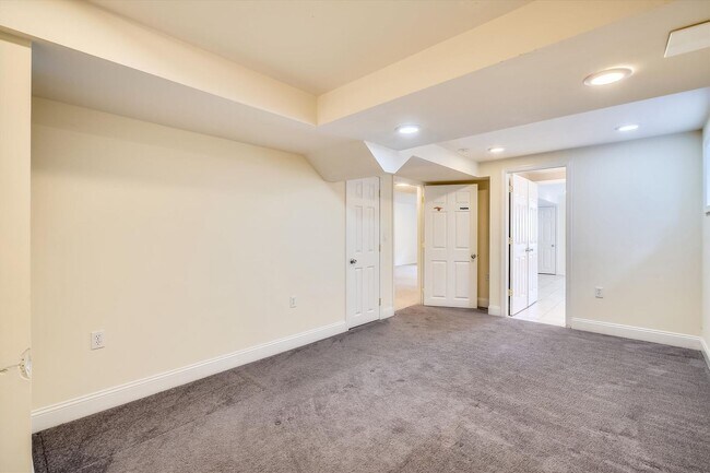 Building Photo - 11200 Powder Horn Dr