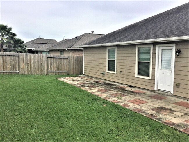 Building Photo - 2819 Lockeridge Bend Dr