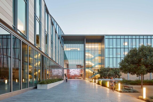 Building Photo - 127 22nd Ave