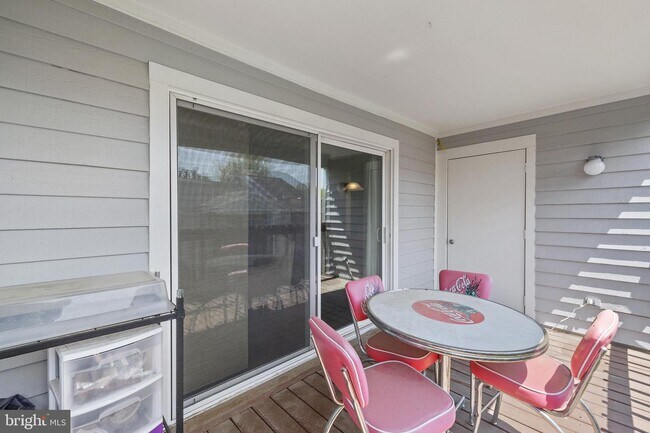 Building Photo - 209 Water Fountain Ct