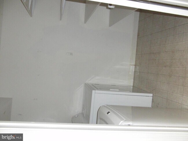 Building Photo - 3926 Wrexham Ct