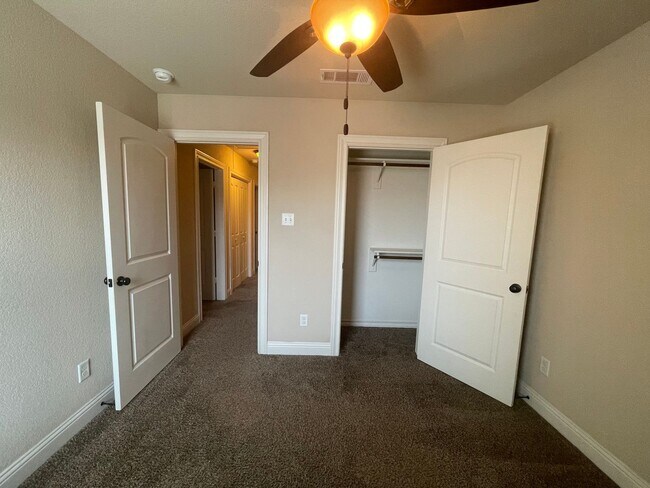 Building Photo - Beautiful Benbrook 3B/2.5B Townhome ((Stainless Steel Appliance Package)) Dazzling wood-like tile...