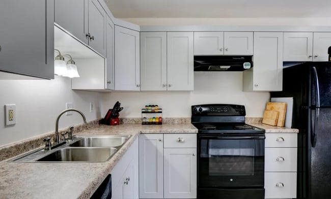 Building Photo - Condo for Rent in Downtown Livingston!