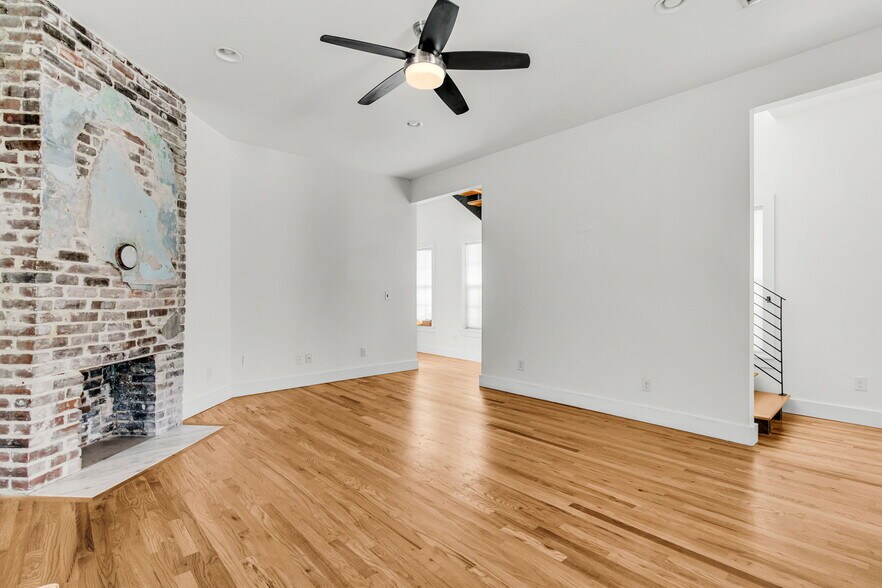 Building Photo - 40 Poinsett St