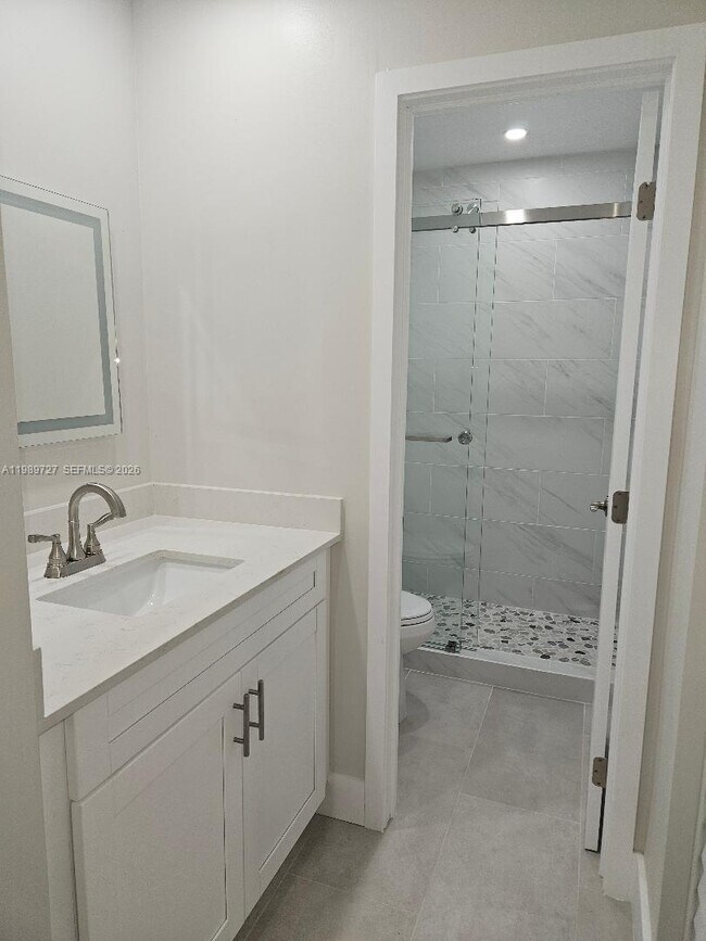 Building Photo - 9716 Hammocks Blvd