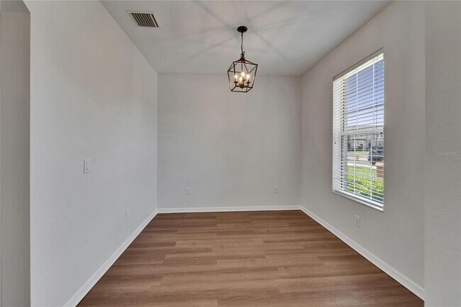 Building Photo - 8818 Red Beechwood Ct