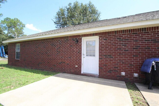 Building Photo - 7163 Pine Blossom Rd