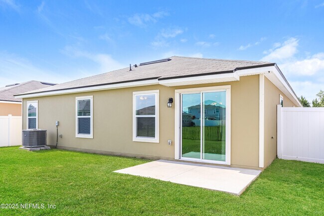 Building Photo - 2438 Sea Palm Ave