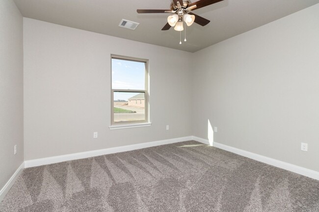 Building Photo - 2700 Tampa Bay Ave