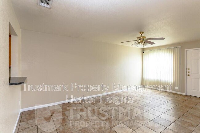 Building Photo - 3805 Wind Ct