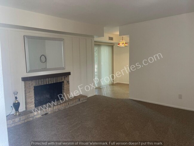 Building Photo - 1600 N Wilmot Rd
