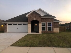 Building Photo - 257 Hunt St