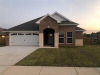 Building Photo - 257 Hunt St