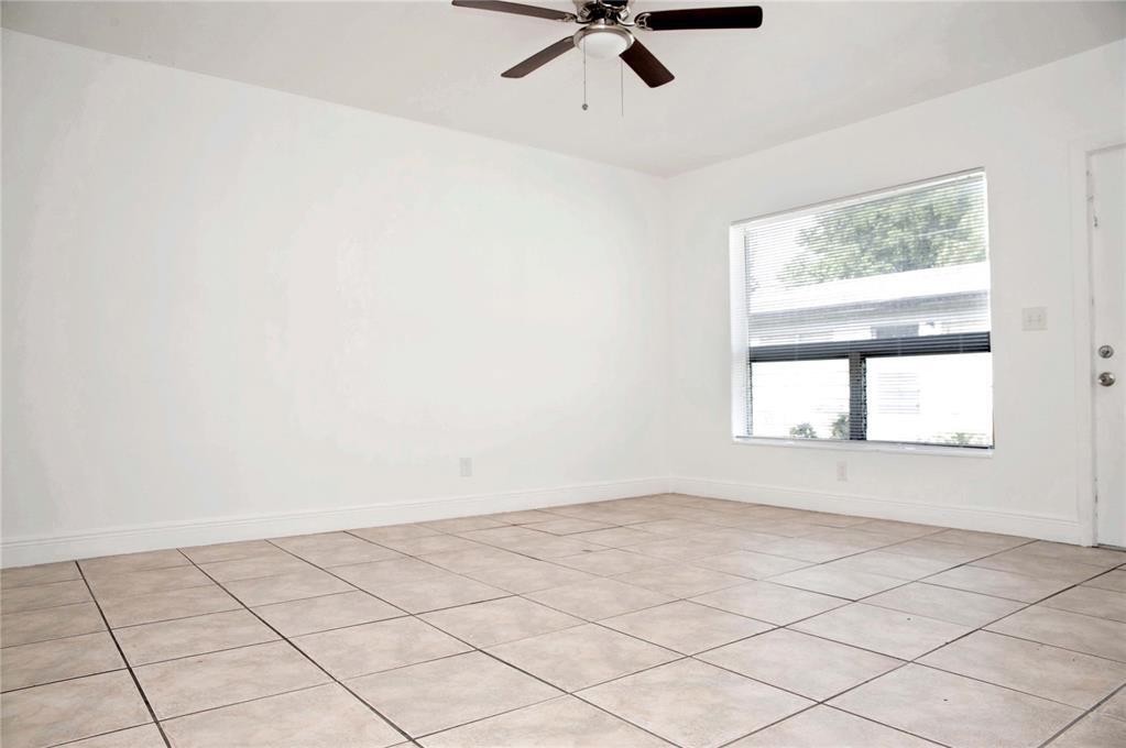 Building Photo - 2206 Fillmore St