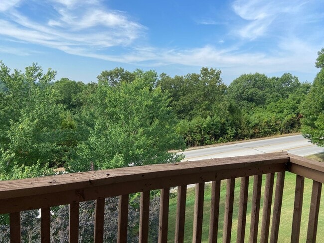 Building Photo - Condominium in FoxPointe
