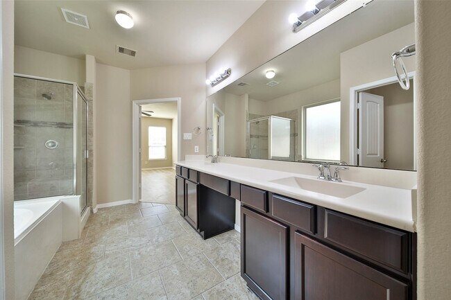 Building Photo - 4419 Fenway Park Way