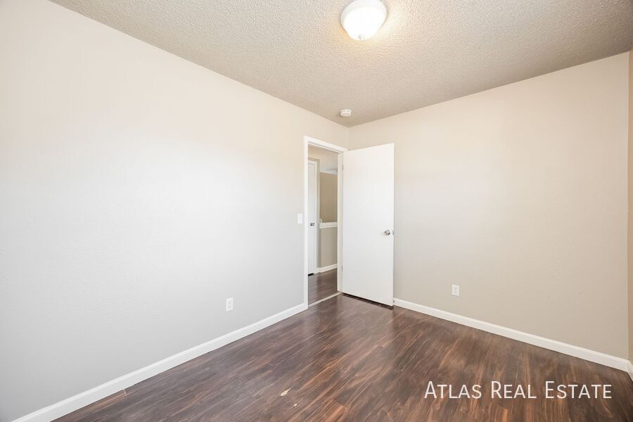 Building Photo - 2115 Bainbridge Rd