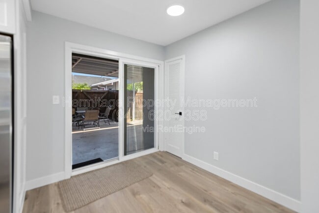 Building Photo - 1199 E 1st St