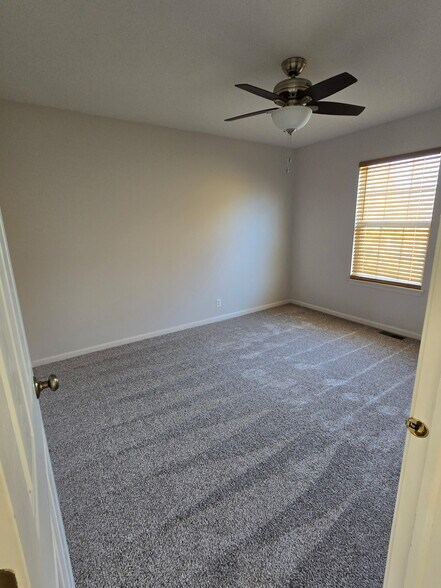 Building Photo - 22241 W Niagara Trl