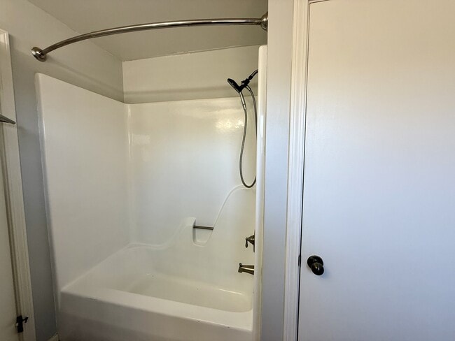 Building Photo - 24 Canter Ct