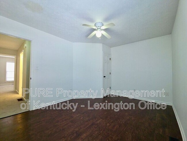 Building Photo - 1430 Vintage Cir