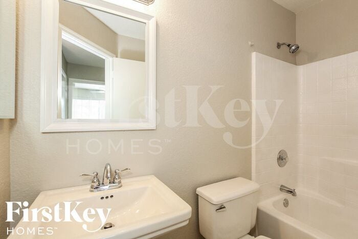 Building Photo - 8534 W Tuckey Ln