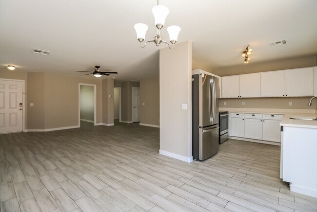 Building Photo - 11234 E Sunland Ave