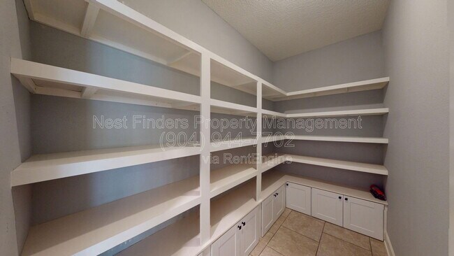 Building Photo - 152 Prospect Ln