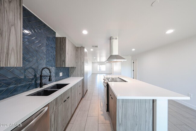 Building Photo - 2651 N 71st Pl