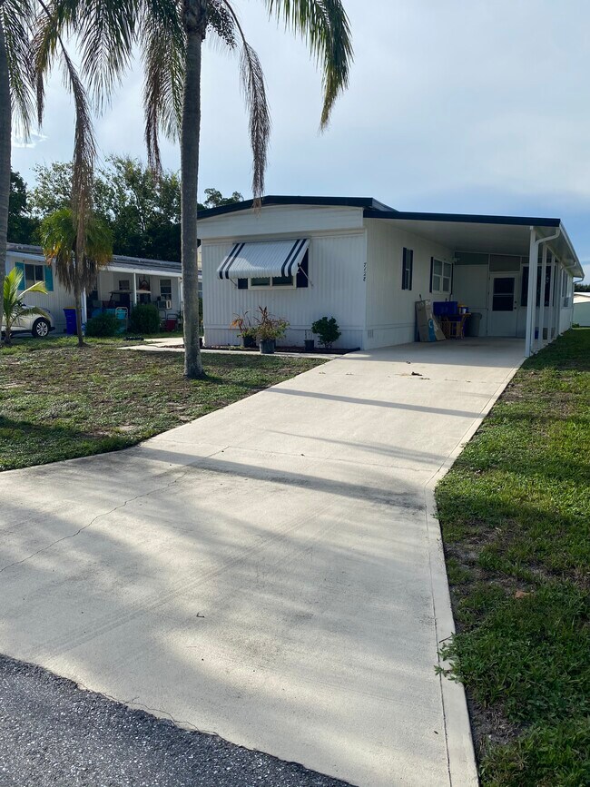 7128 SE Bluebird Cir - 7128 SE Bluebird Cir Hobe Sound FL 33455