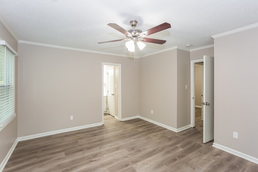 Building Photo - 7007 Golden Spike Dr