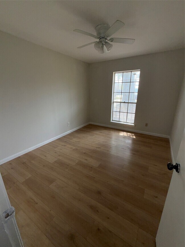 Building Photo - 1803 Tidwell Ln