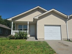 Building Photo - 906 Whitetail Ct