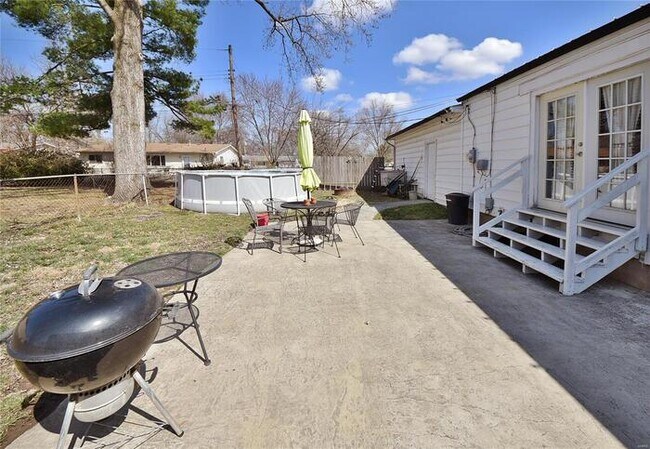 Building Photo - Fantastic 3bd/1ba home! Coming soon!