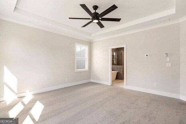 Building Photo - 152 Palm St