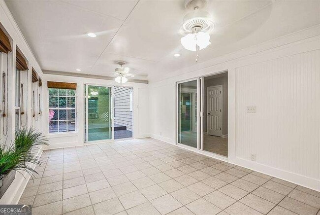 Building Photo - 1351 Omie Way