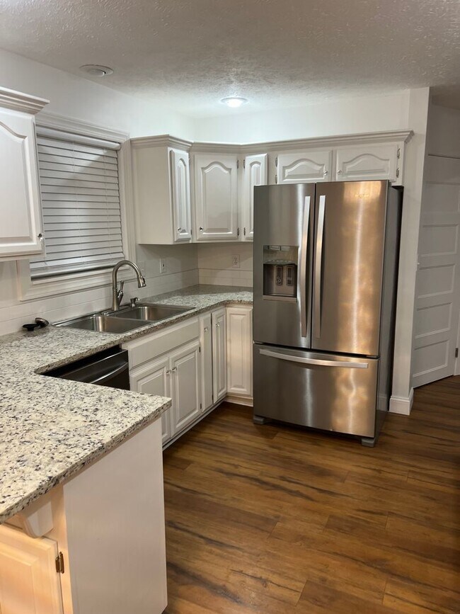 Building Photo - Galloway District RENTAL!  3-Bed, 2-Bath, 2-Car Garage
