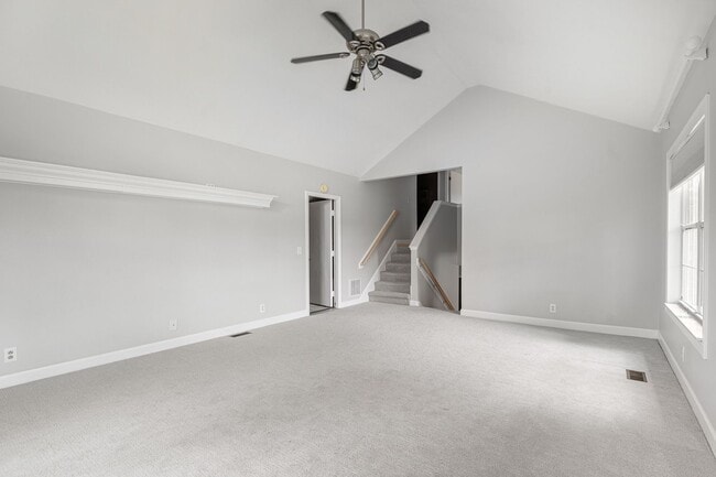 Building Photo - 127 W Harbor Dr
