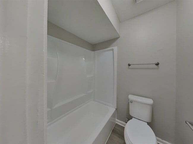 Building Photo - 1411 Chart Dr