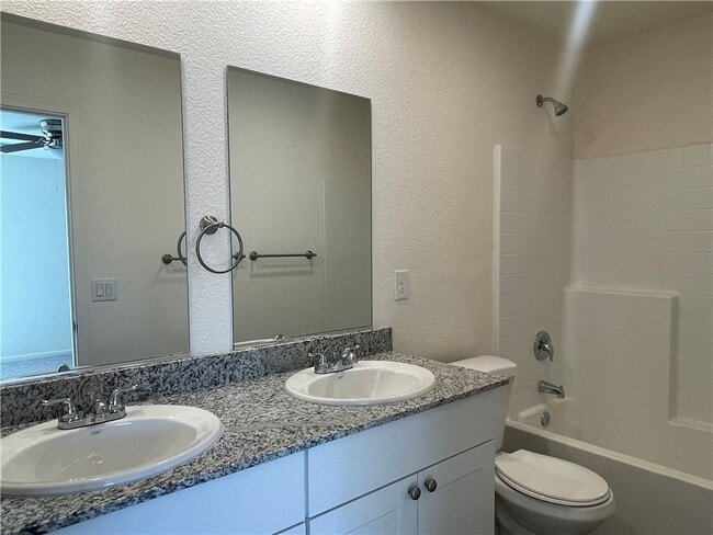 Building Photo - 2446 River Valley Cir