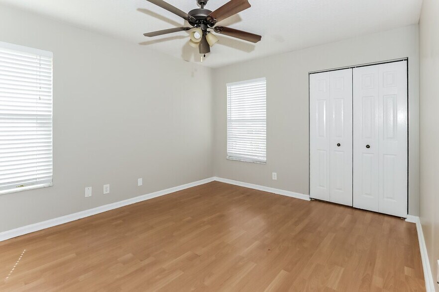 Building Photo - 116 Brook Woode Ave