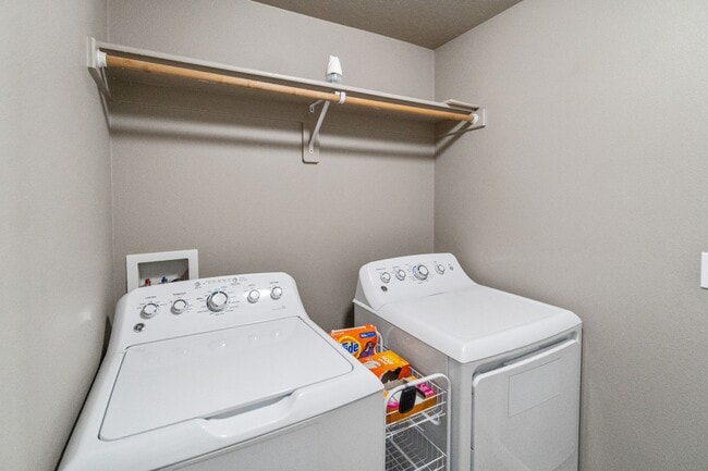 Building Photo - Single Family Home In Airway Heights!!