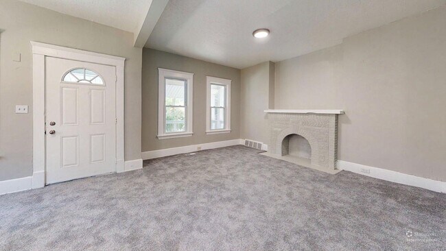 Building Photo - Cudell/West Blvd neighborhood; 4 bedroom/1 bath single family house for rent!