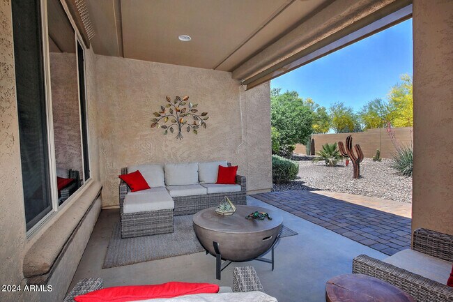 Building Photo - 4394 N Hummingbird Dr