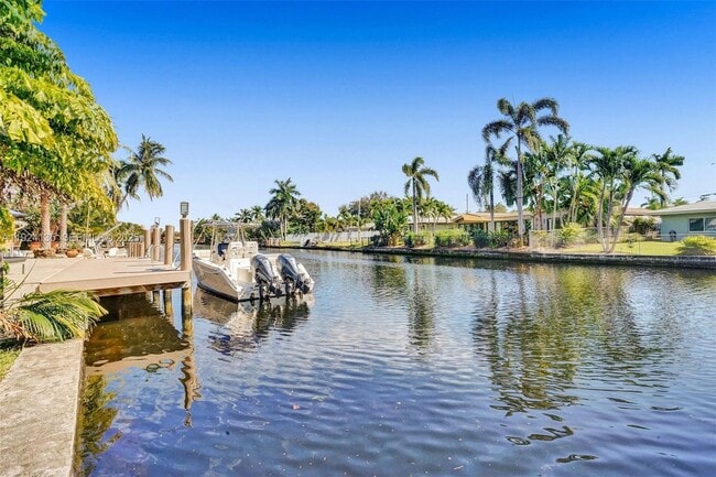 Building Photo - 2106 NE 16th Ave