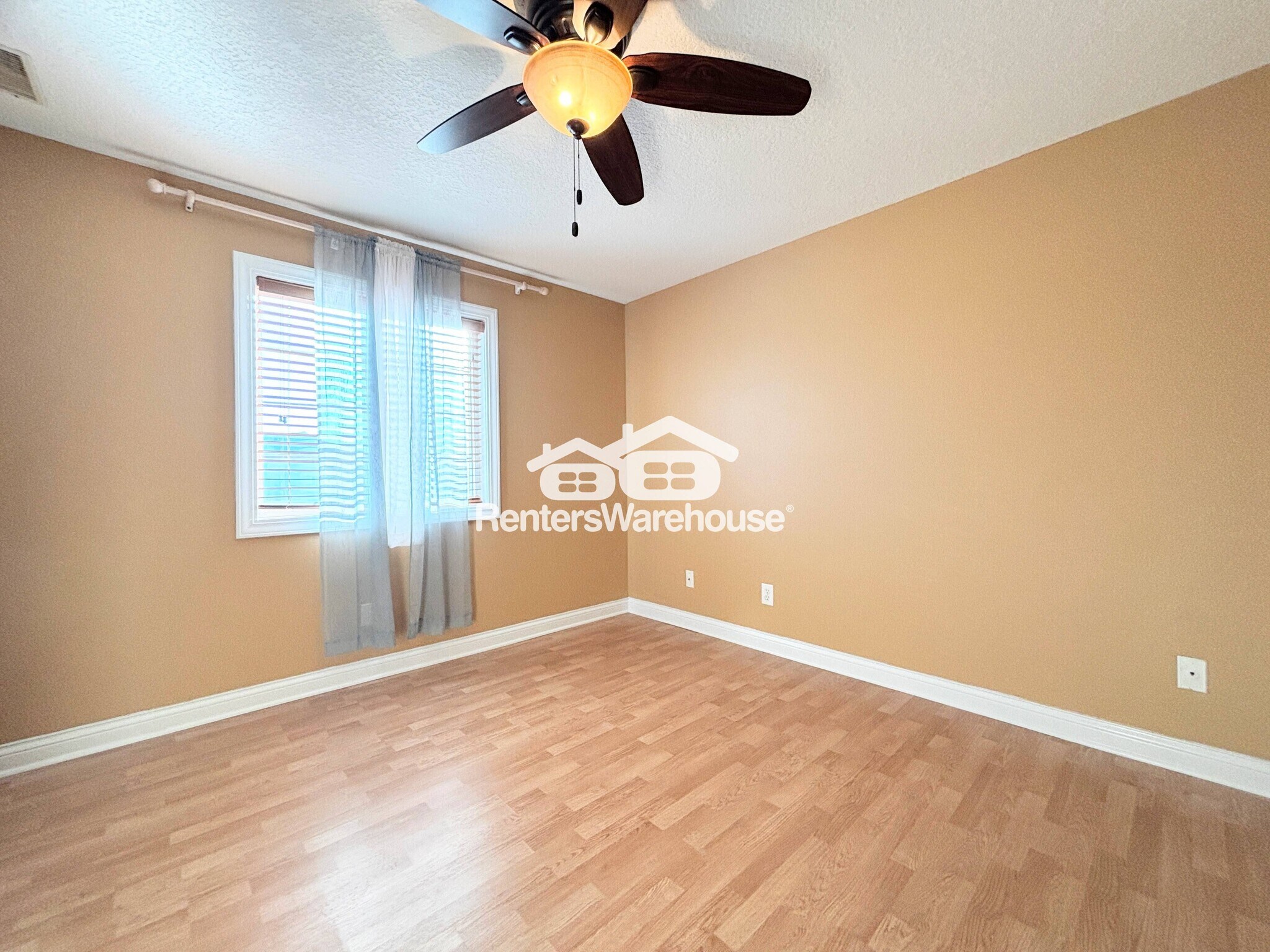 Building Photo - 10151 Sutton Pl