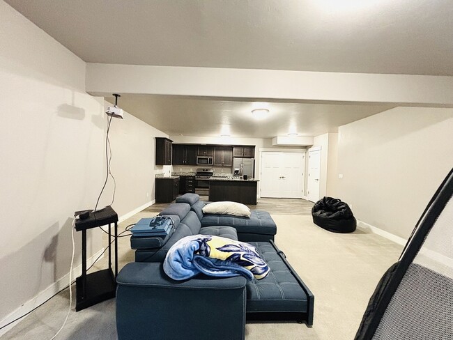 Building Photo - 11528 4055 W