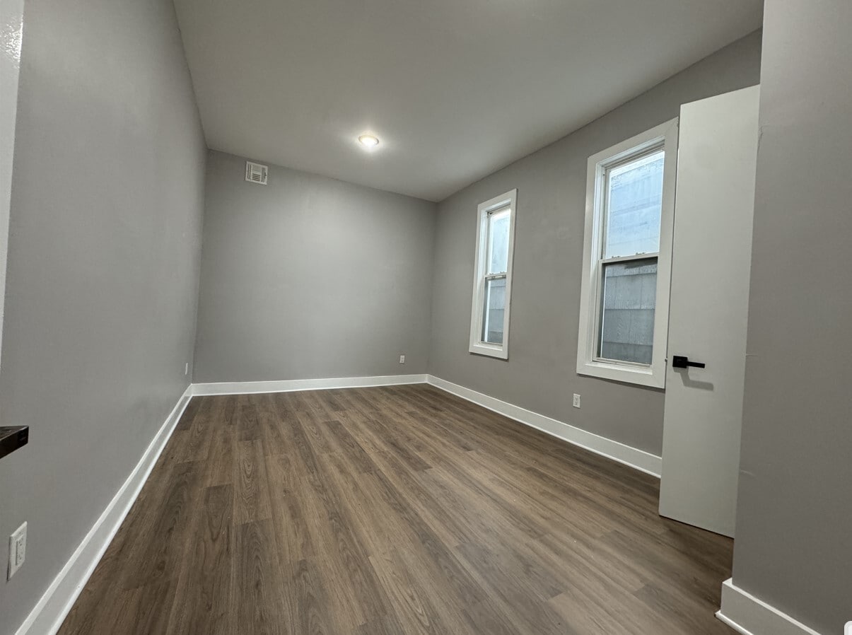 Unit 3 - 324 Old Bergen Rd